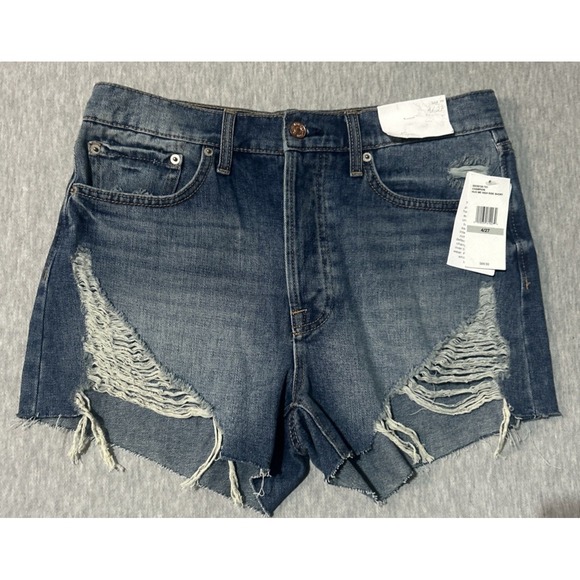 Jessica Simpson Shorts Womens 4/27 Hug Me Light Wash Denim Frayed - Picture 1 of 3